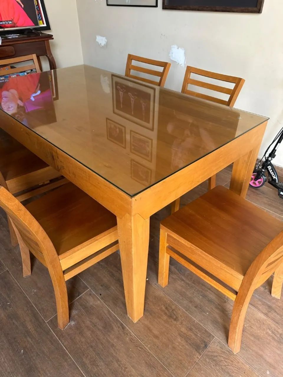 Mesa de jantar retangular em madeira tauari com 6 cadeiras - Foto 2