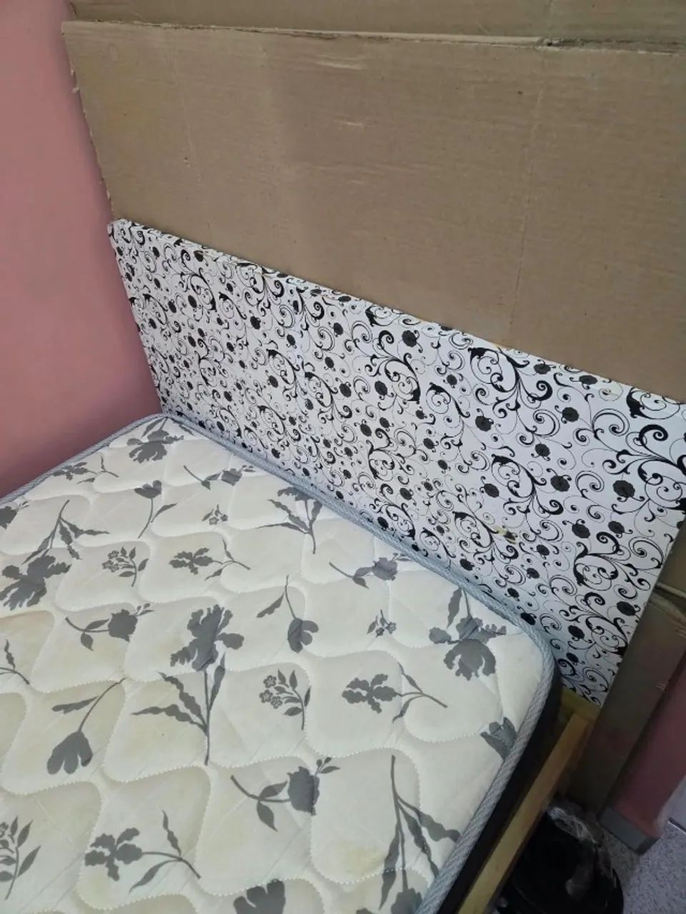 Vendo cama + colchão de solteiro - Foto 4
