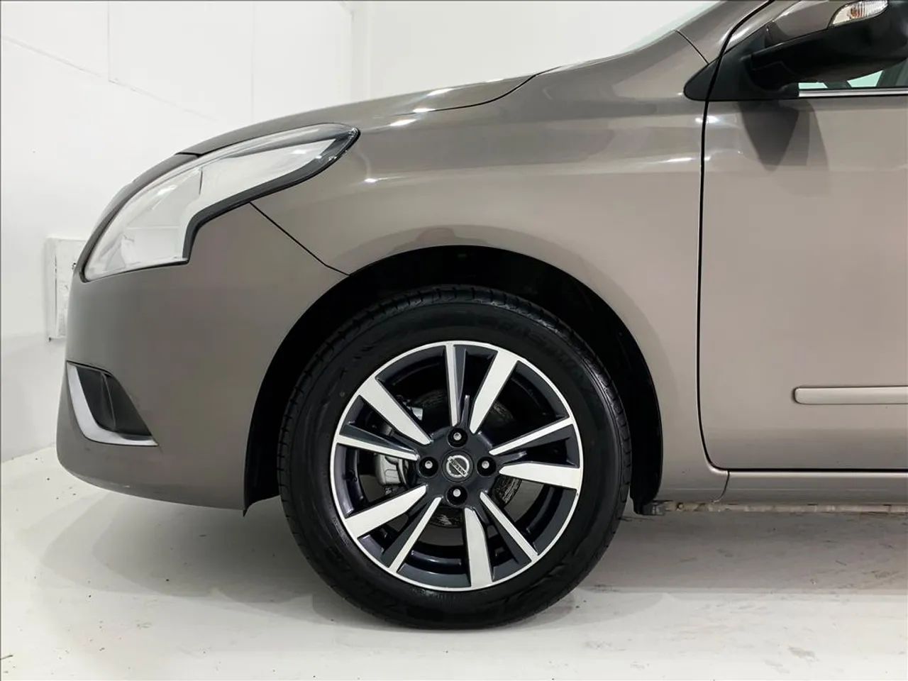 Nissan Versa Unique 1.6 16V Flexstart 4P Aut. 2018 - Foto 3