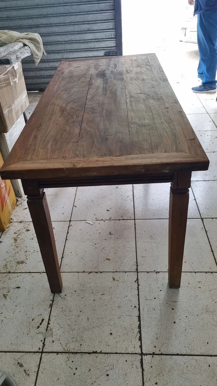 MESA DE MADEIRA RÚSTICA 