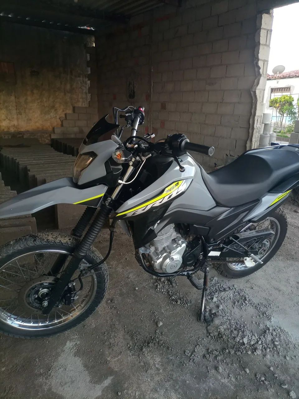 Bros 2025 único dono.