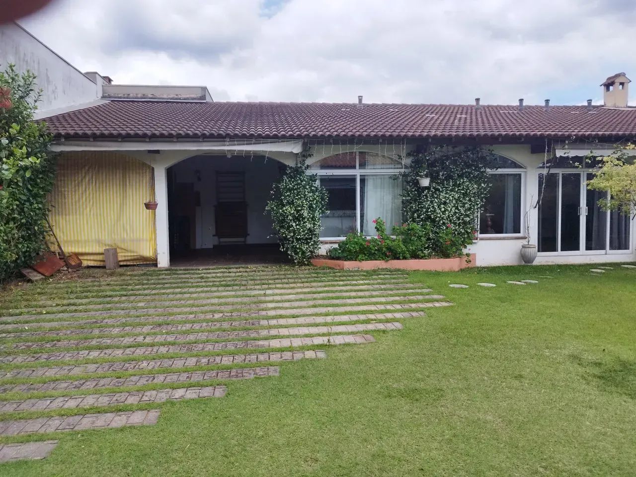 Ótima casa em corredor comercial na Vila Oliveira - Foto 5