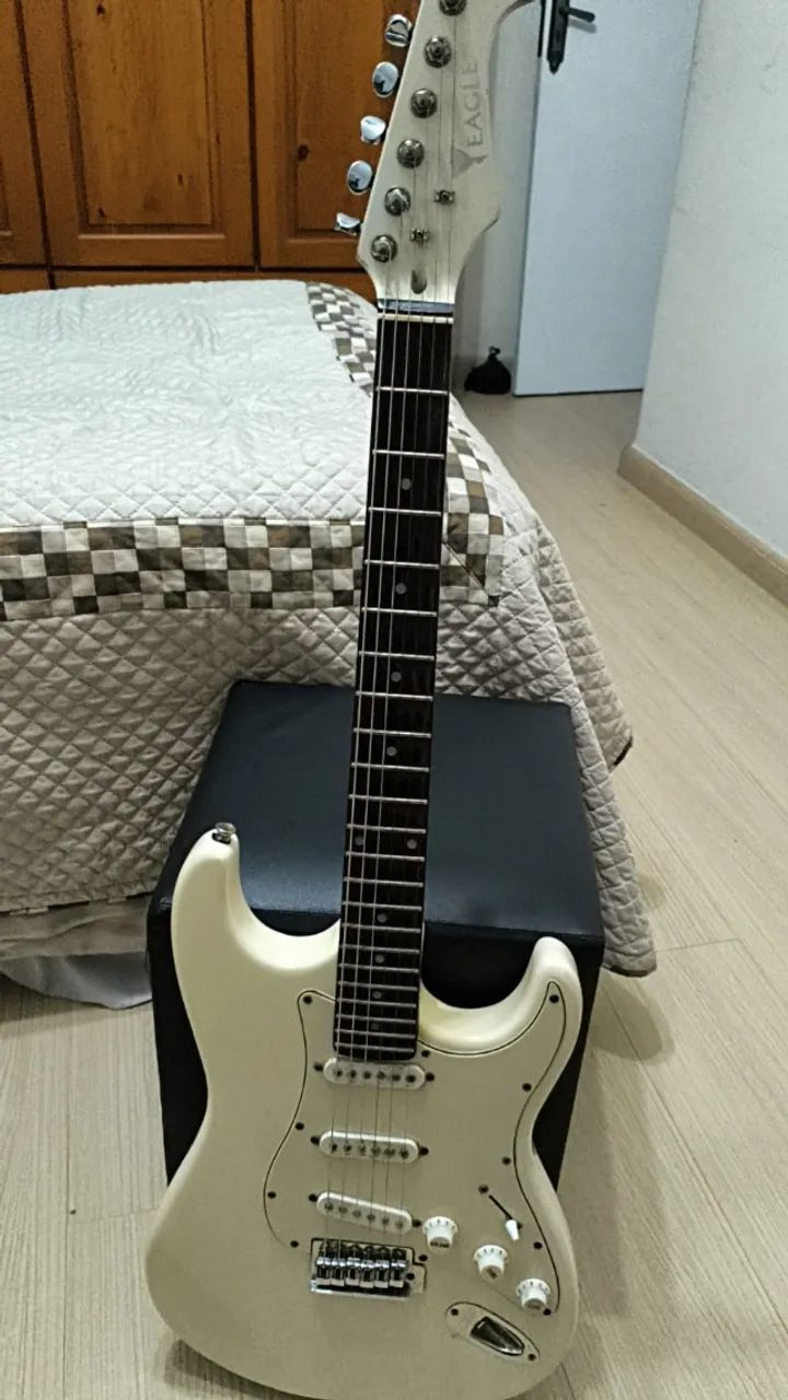 Guitarra Eagle STS 001 Wt - Foto 2