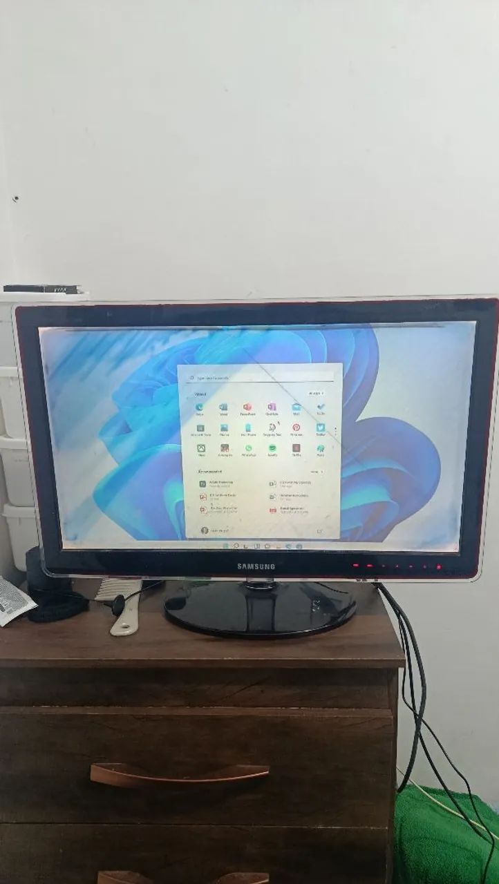 Tv monitor com defeito Samsung SyncMasterP2470HN