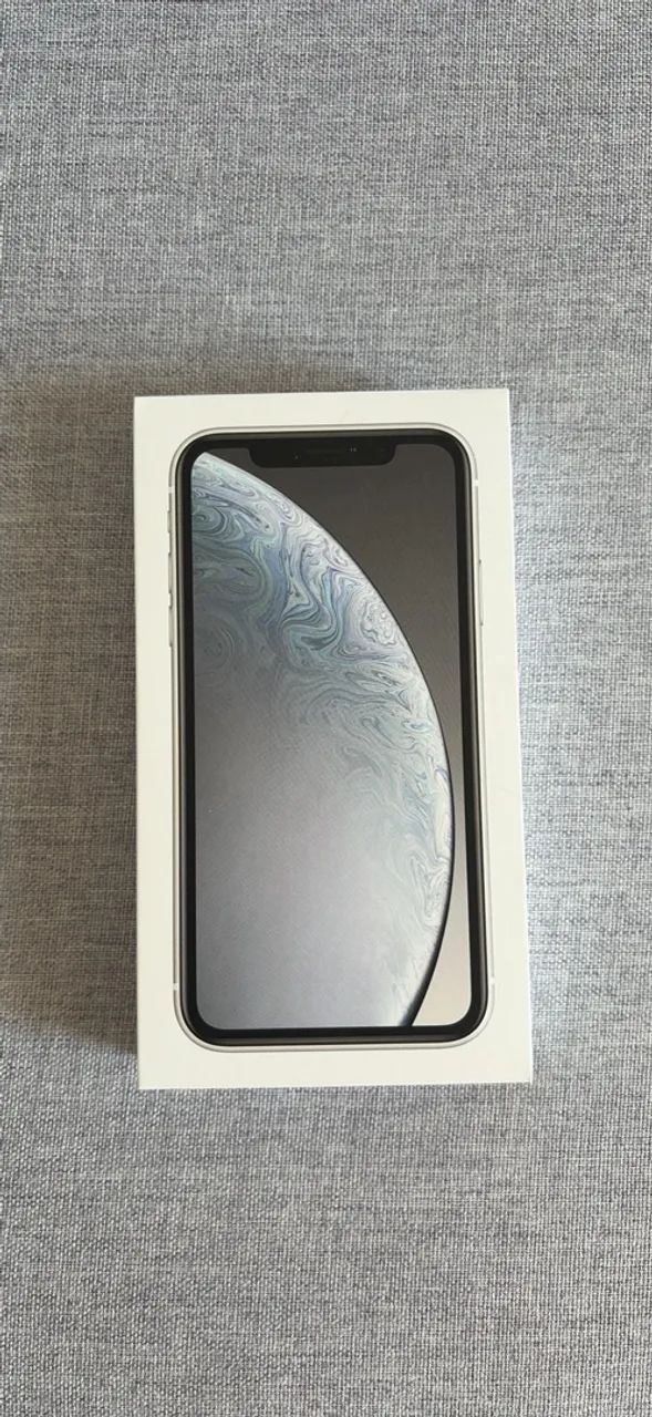 iPhone XR 64GB - nunca aberto 