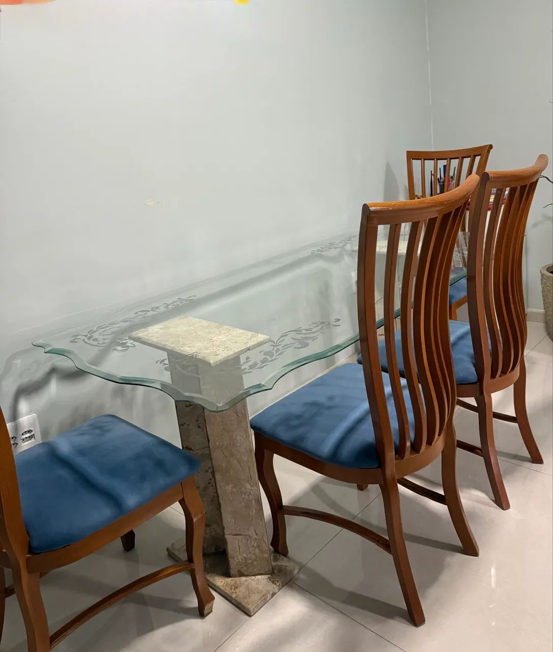 Mesa de Madeira Vintage Clássica - Peça de Antiquário - Foto 4