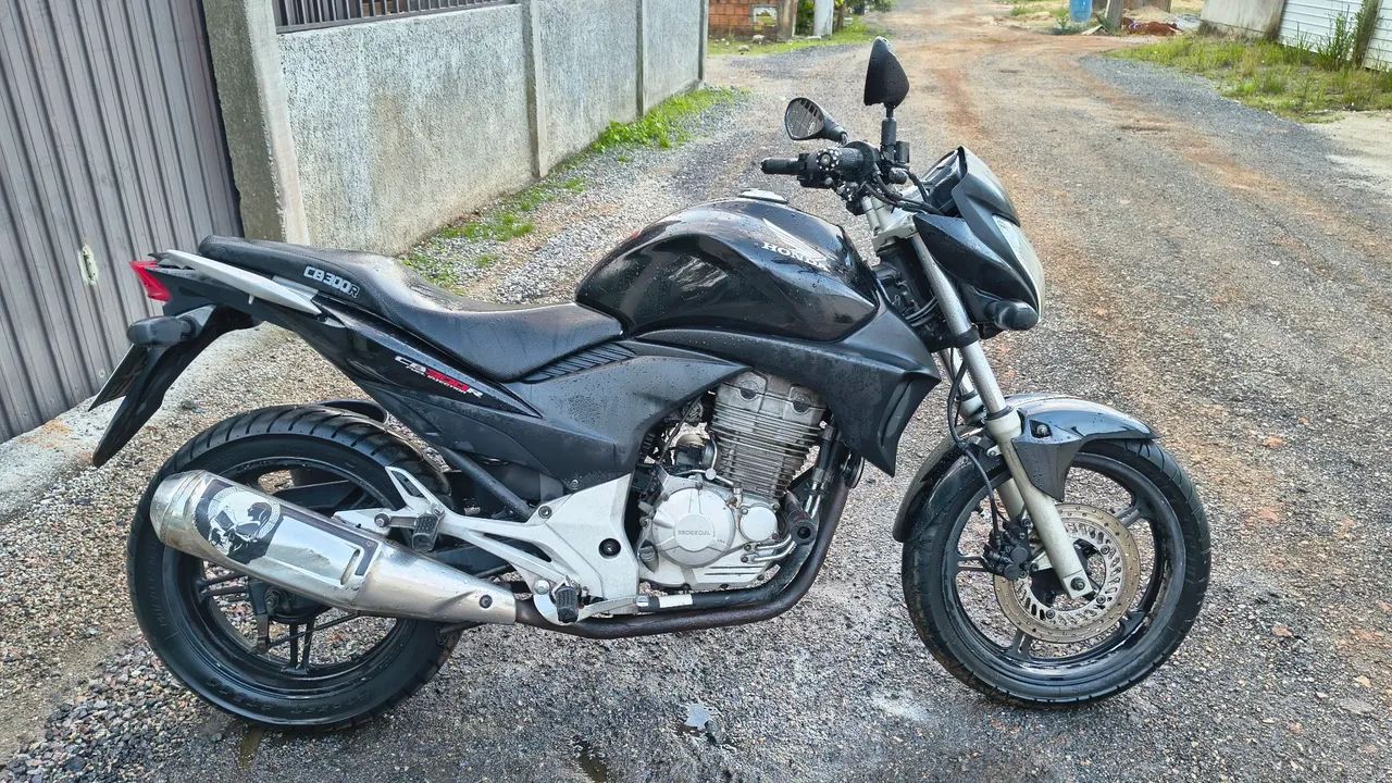CB300  - Foto 4