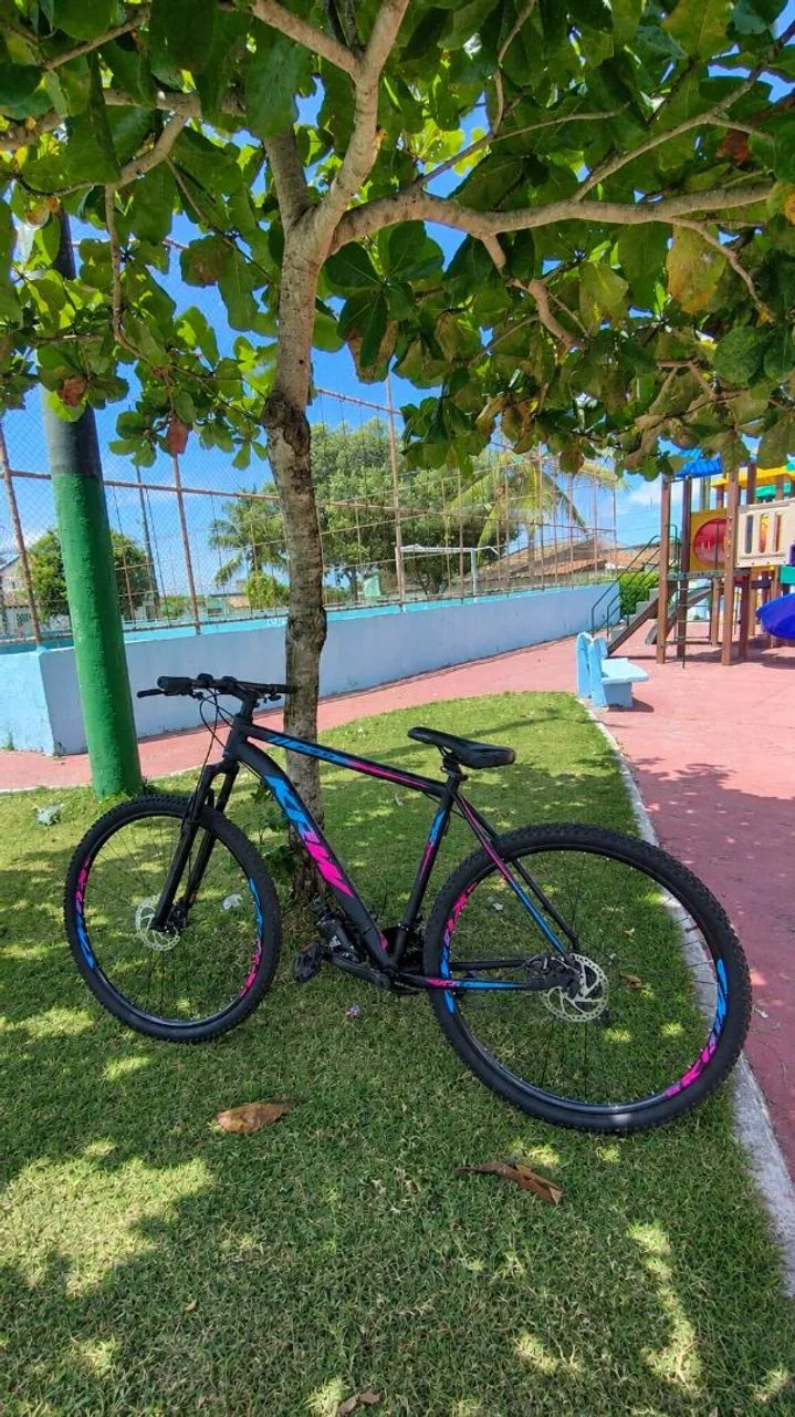 Bike praticamente nova, com nota fiscal.