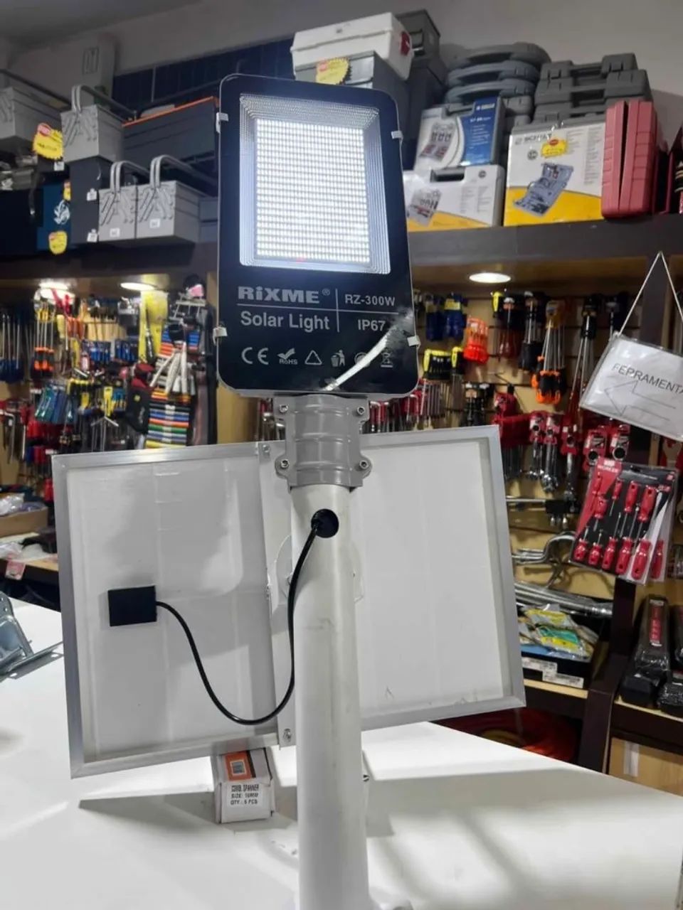 Luminária Led Com placa Solar