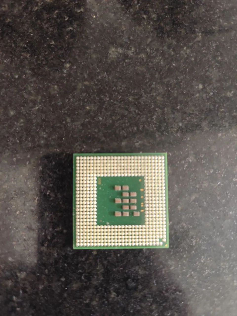 Intel Pentium M 740 1.73GHz 2MB FSB 533 - RH80536 - SL7SA - Processador Notebook - Foto 3