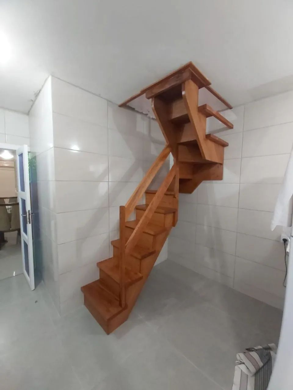 Escadas madeira caracol  - Foto 4