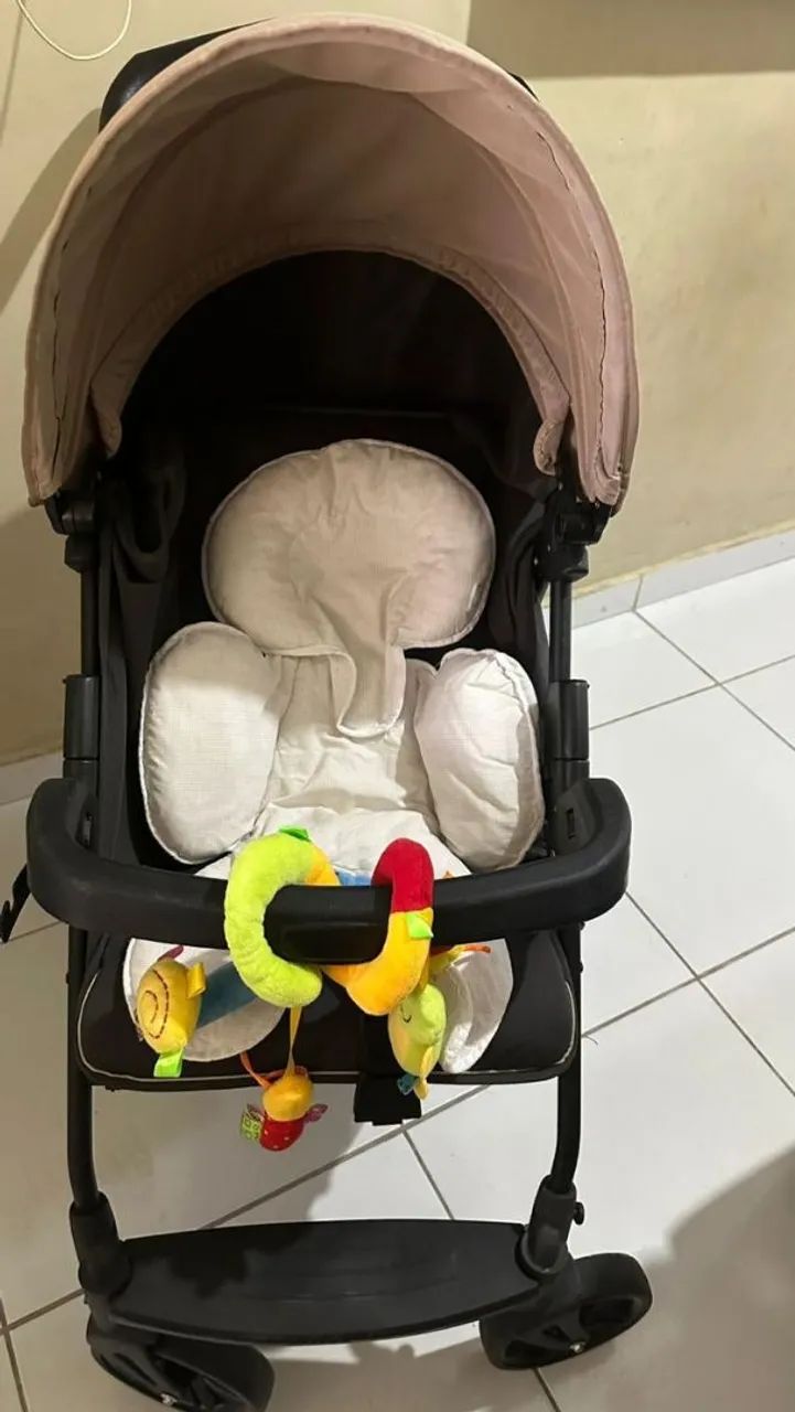 Carrinho de bebê e bebê conforto  - Foto 3