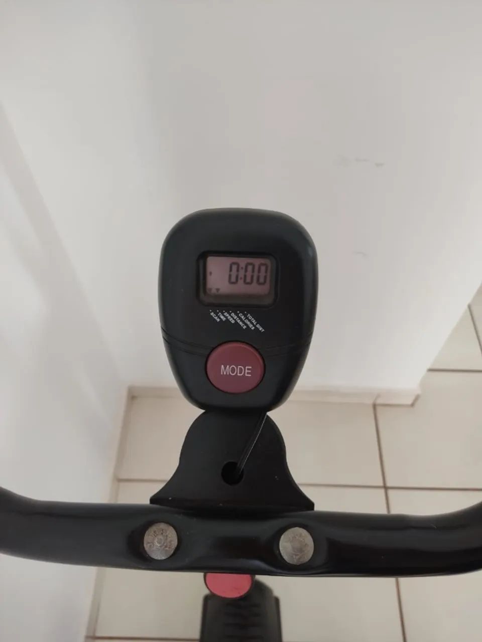 Bicicleta Ergométrica Magnética Polimet Action 4.3 com Visor Digital - Preta - Foto 3