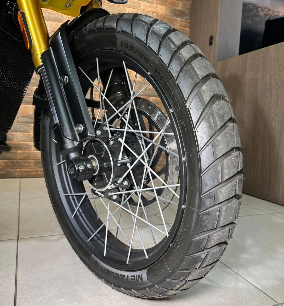 TRIUMPH SCRAMBLER 400 XC 2026 - Foto 5