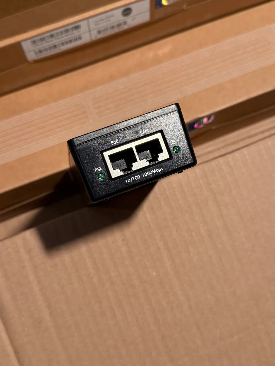 Injetor PoE Intelbras 200 AT Gigabit 30W - Excelente Estado - Foto 2