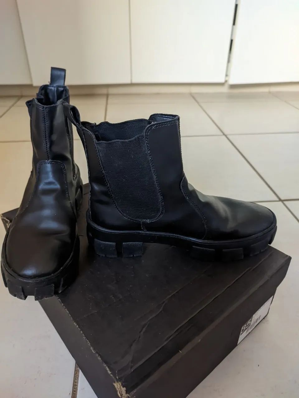 Bota chelsea tratorada