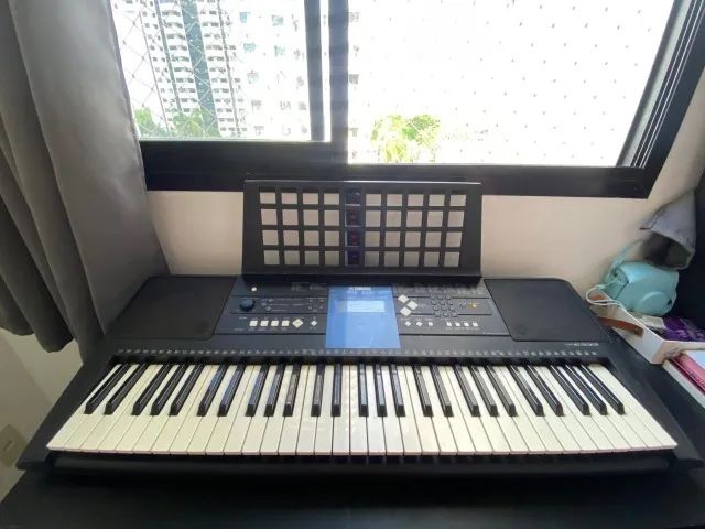 Teclado Musical - Yamaha PSR-E333