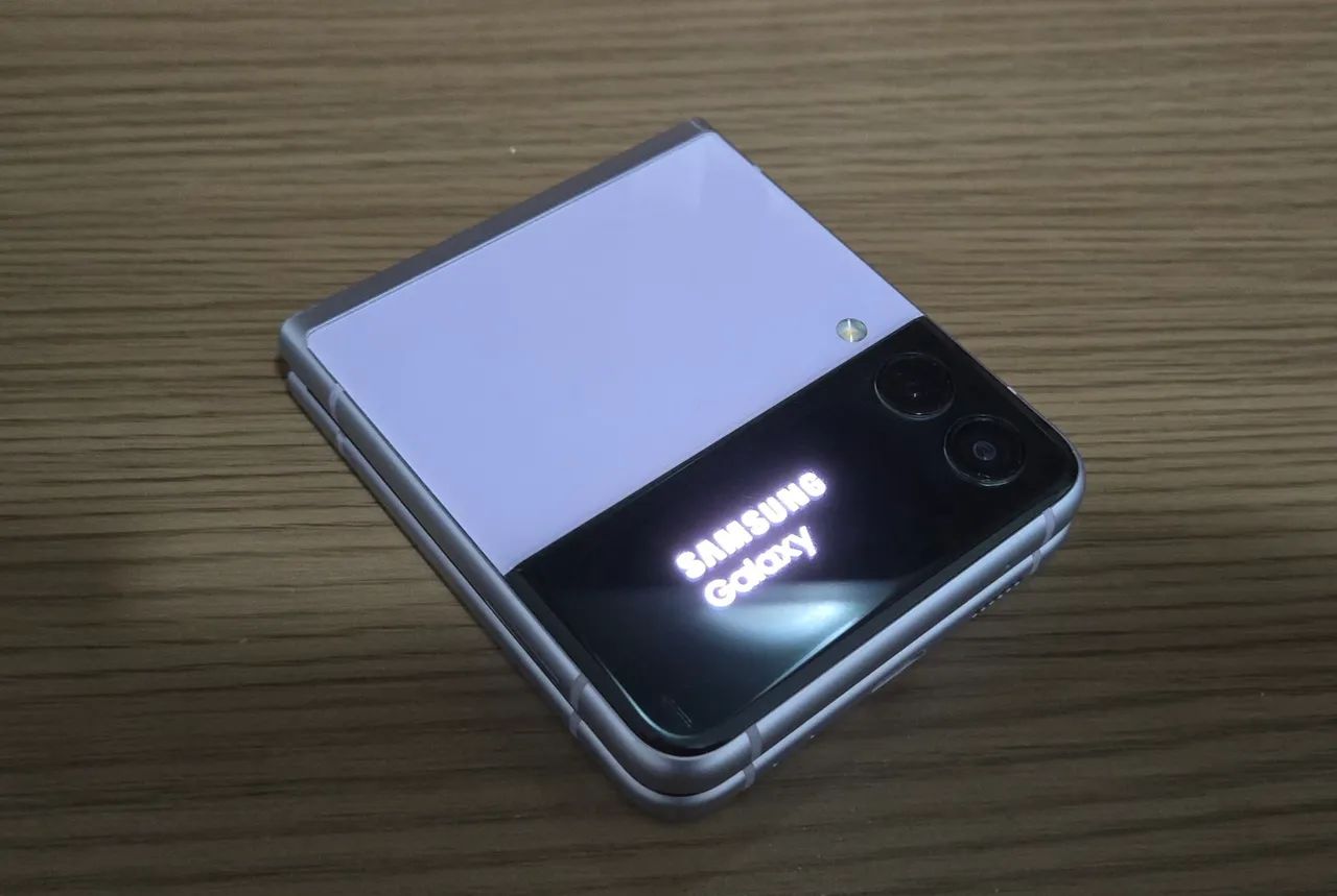 Samsung Galaxy Z Flip3 5G - Foto 5