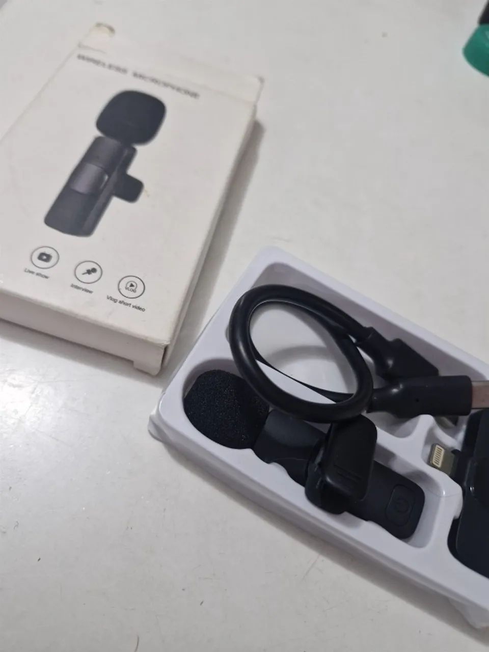 Microfone de Lapela Sem Fio para iPhone Lightning - Na Caixa