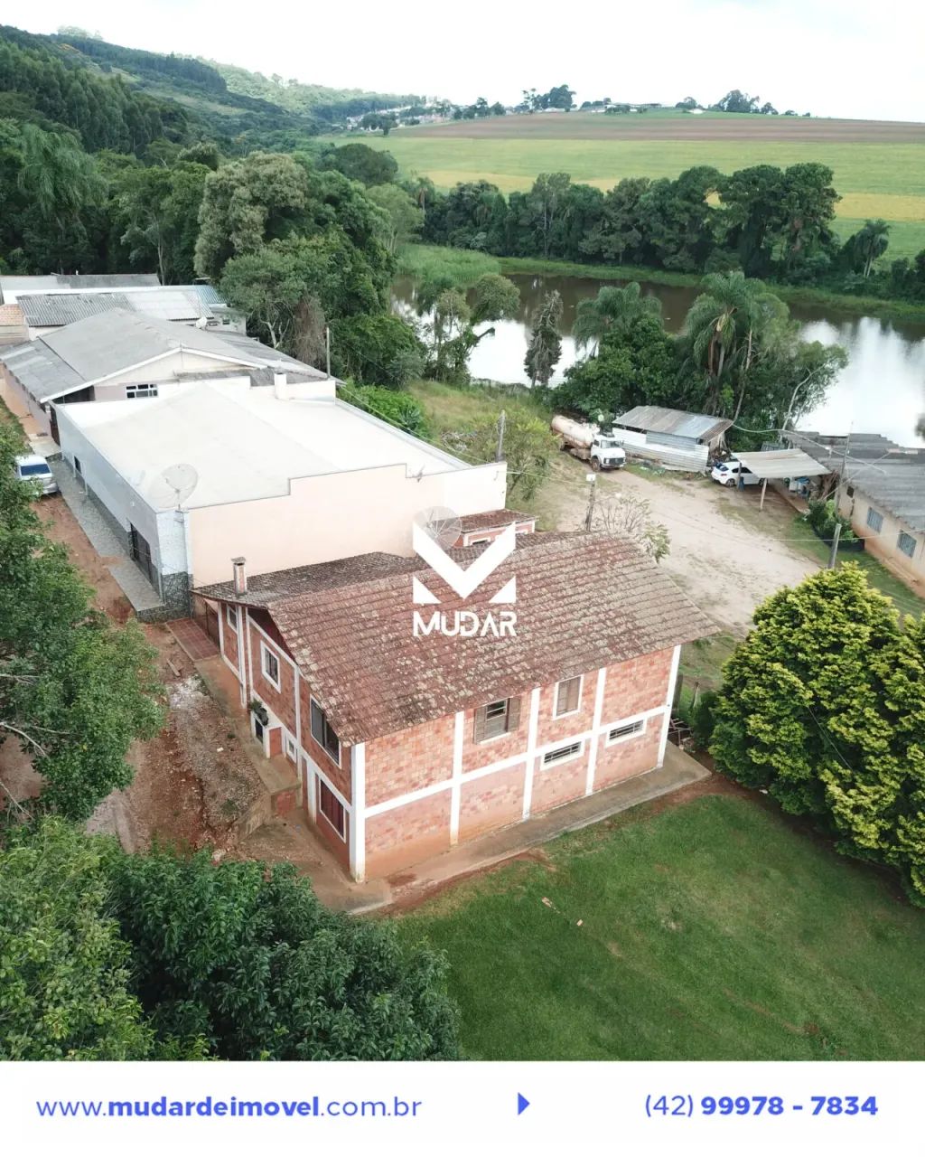 Sobrado 4 quartos  Clube Triângulo  Carambeí