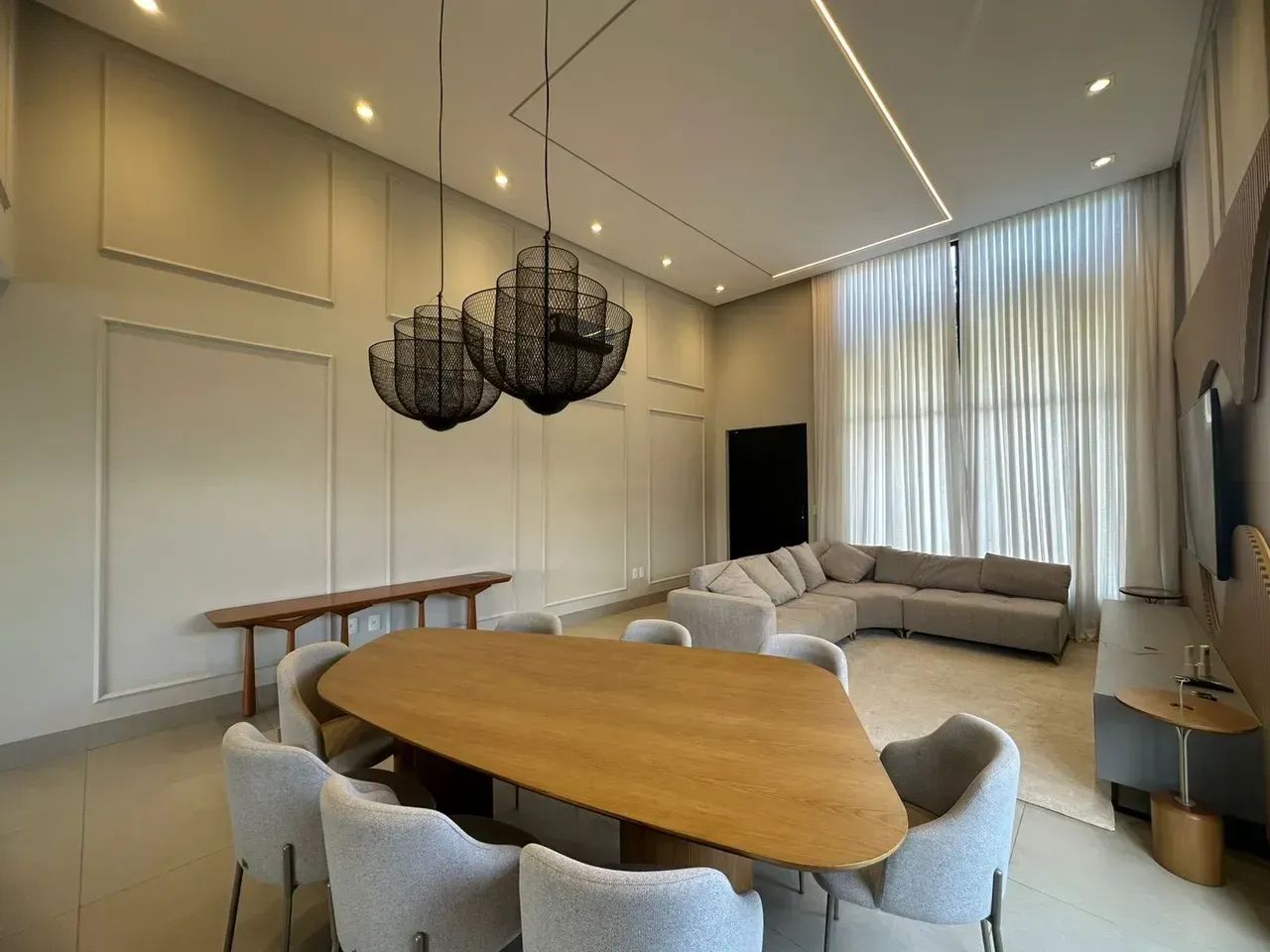 Casa com piscina mobiliada 153 metros quadrados com 3 quartos