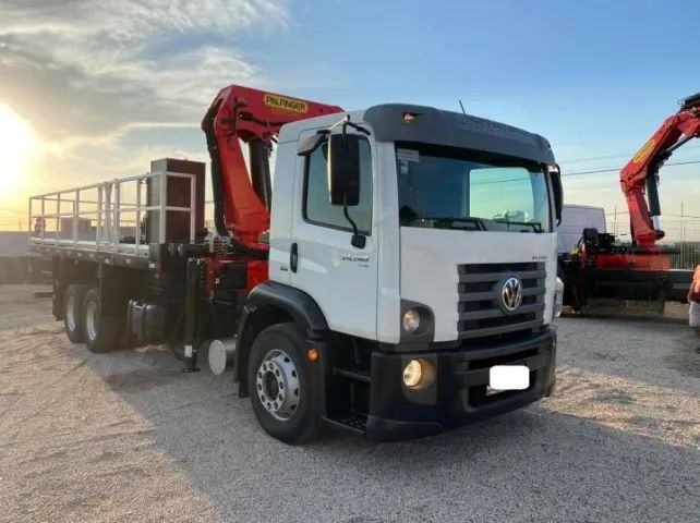 24-280 2017 6x2 com munck 45 ton  - Foto 2