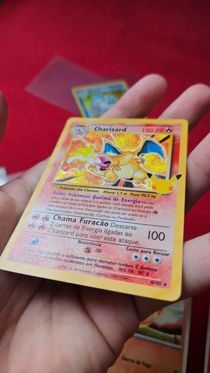 Carta Charizard 02 25 Celebrações