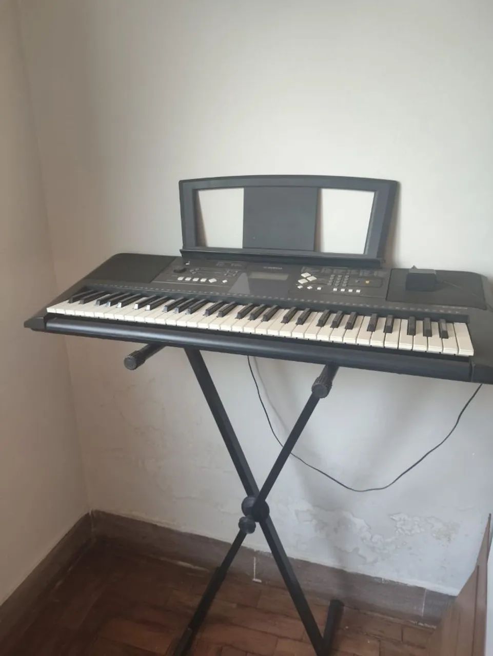 Teclado YAMAHA PSR-E333 - Foto 5