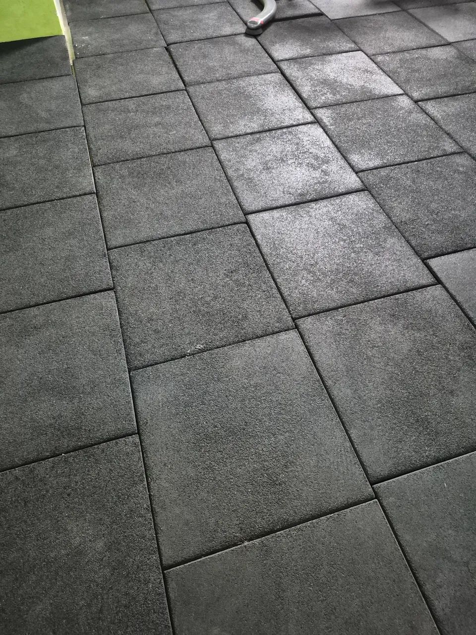 Placa de piso emborrachado 50x50 com 25mm de altura