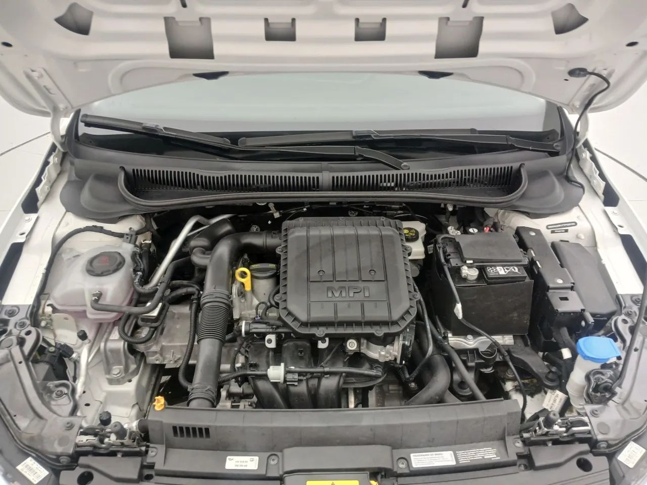 Volkswagen Polo Track 1.0 Flex 12V 5p, foto 10 de 18