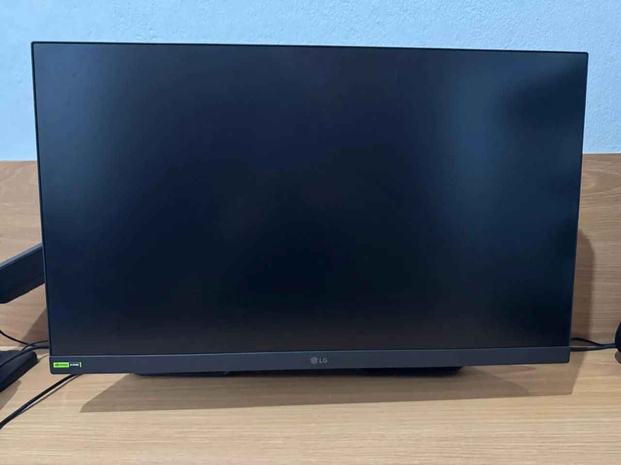 Monitor LG ultragear, 180hz, FULLHD, 24 polegadas.