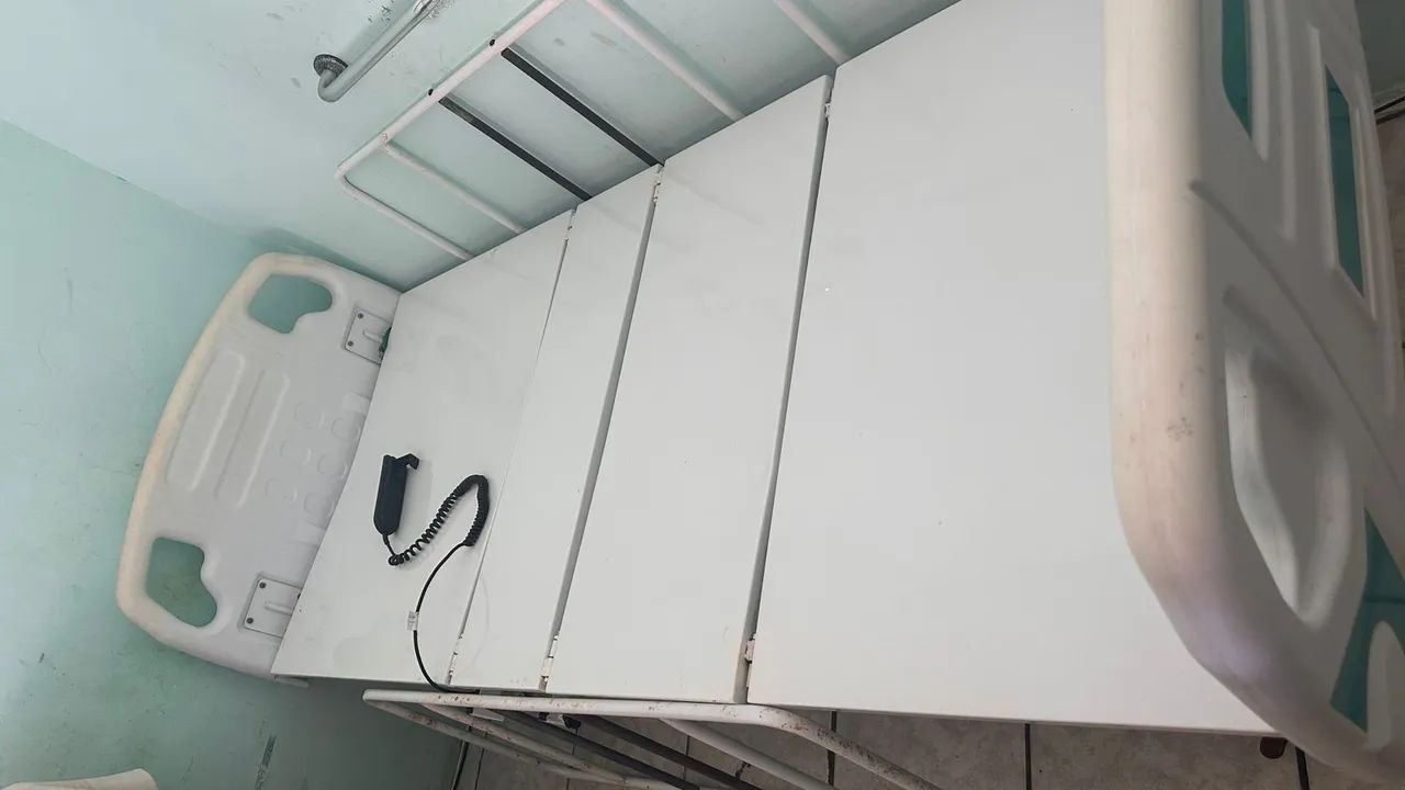 Cama hospitalar eletrica - novíssima 