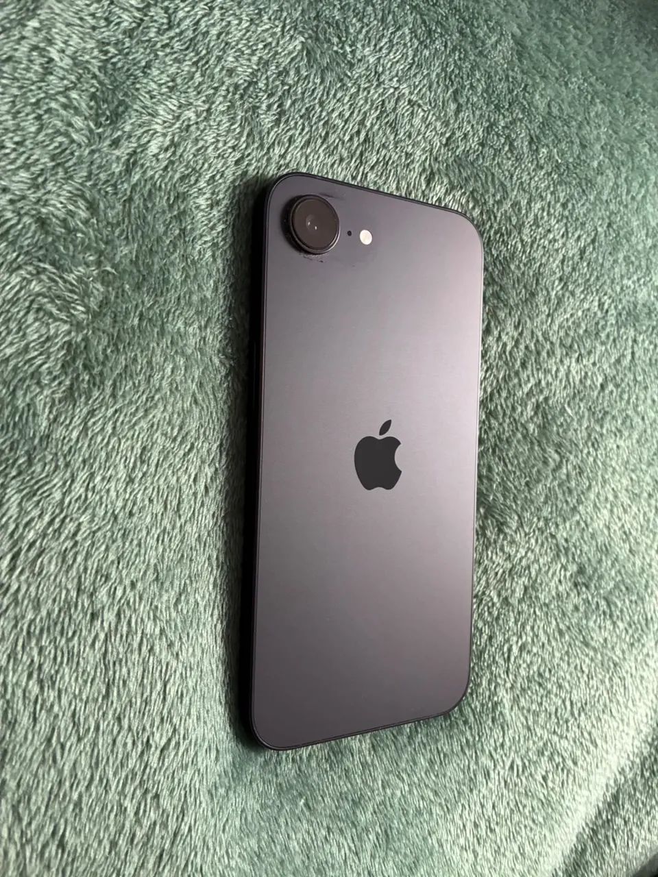 IPHONE 16 e - 128 - Preto (estado de novo) - Foto 4