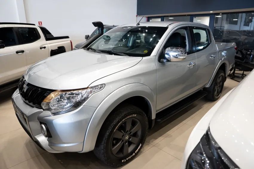 Mitsubishi L200 L200 Triton Sport HPE 2.4 CD Diesel Aut. 2020