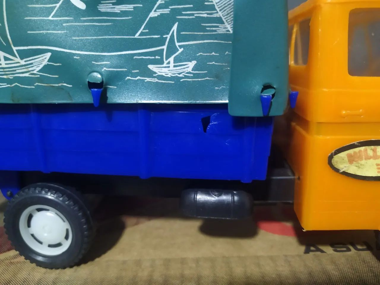 Miniatura caminhão plástico anos 80 nillo - Foto 2