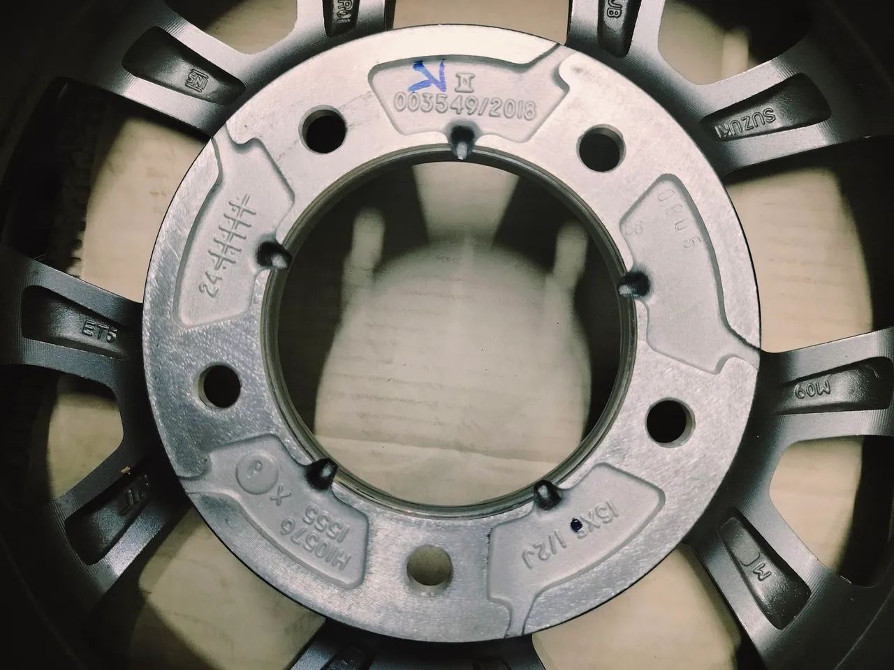 Roda Suzuki Sierra nova original  - Foto 3