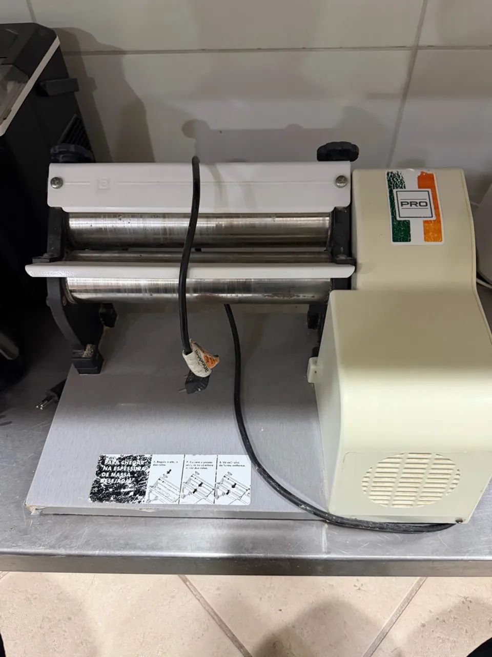 Laminador de Massas Elétrico 37cm Branco 220V Anodilar - Foto 5