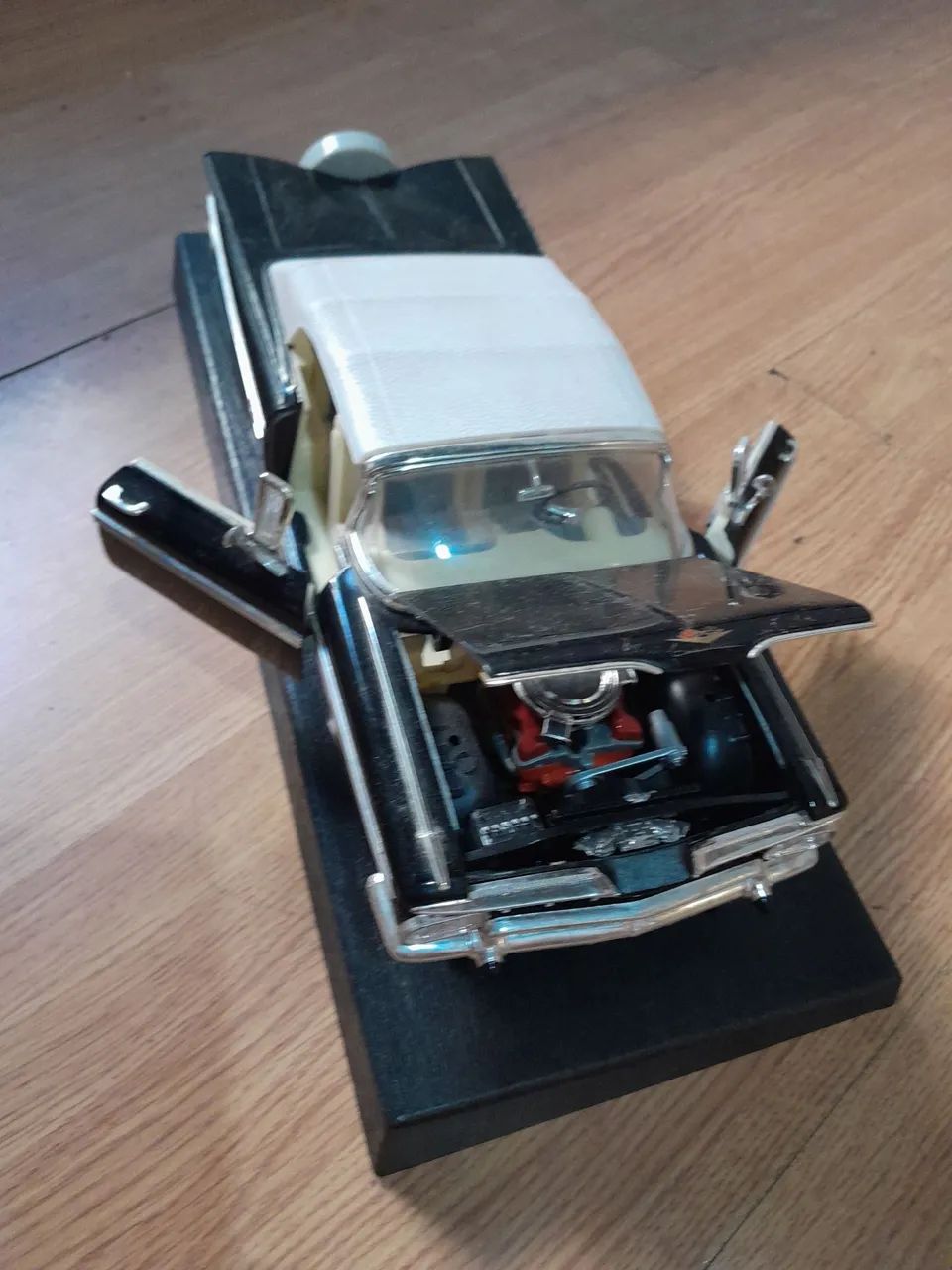 Carrinho colecionavel escala 1:18