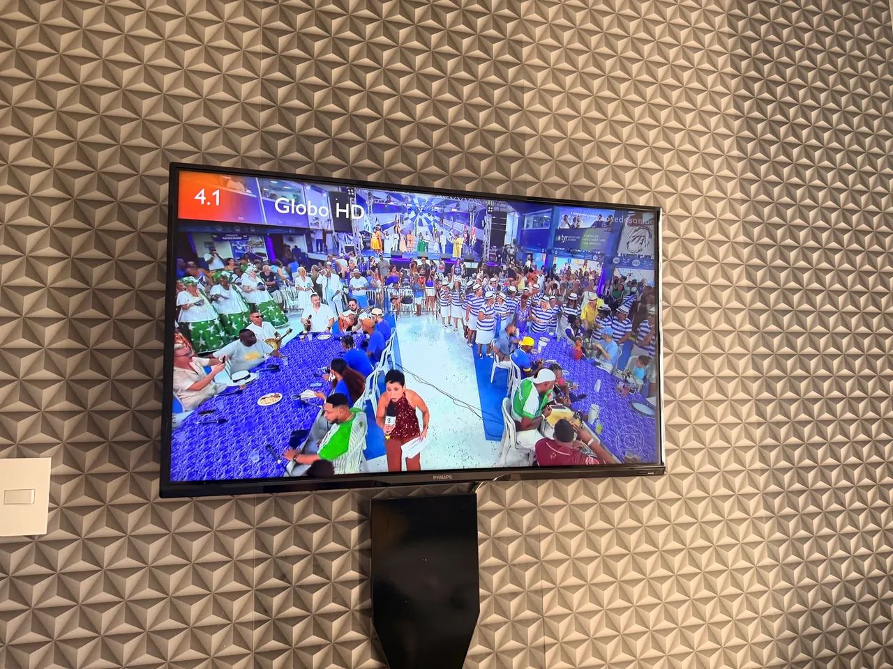 TV 43 polegadas Philips excelente  - Foto 2