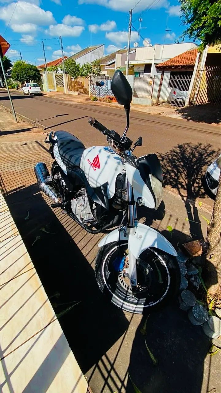 ? VENDO HONDA CB 300R 2013   - Foto 3