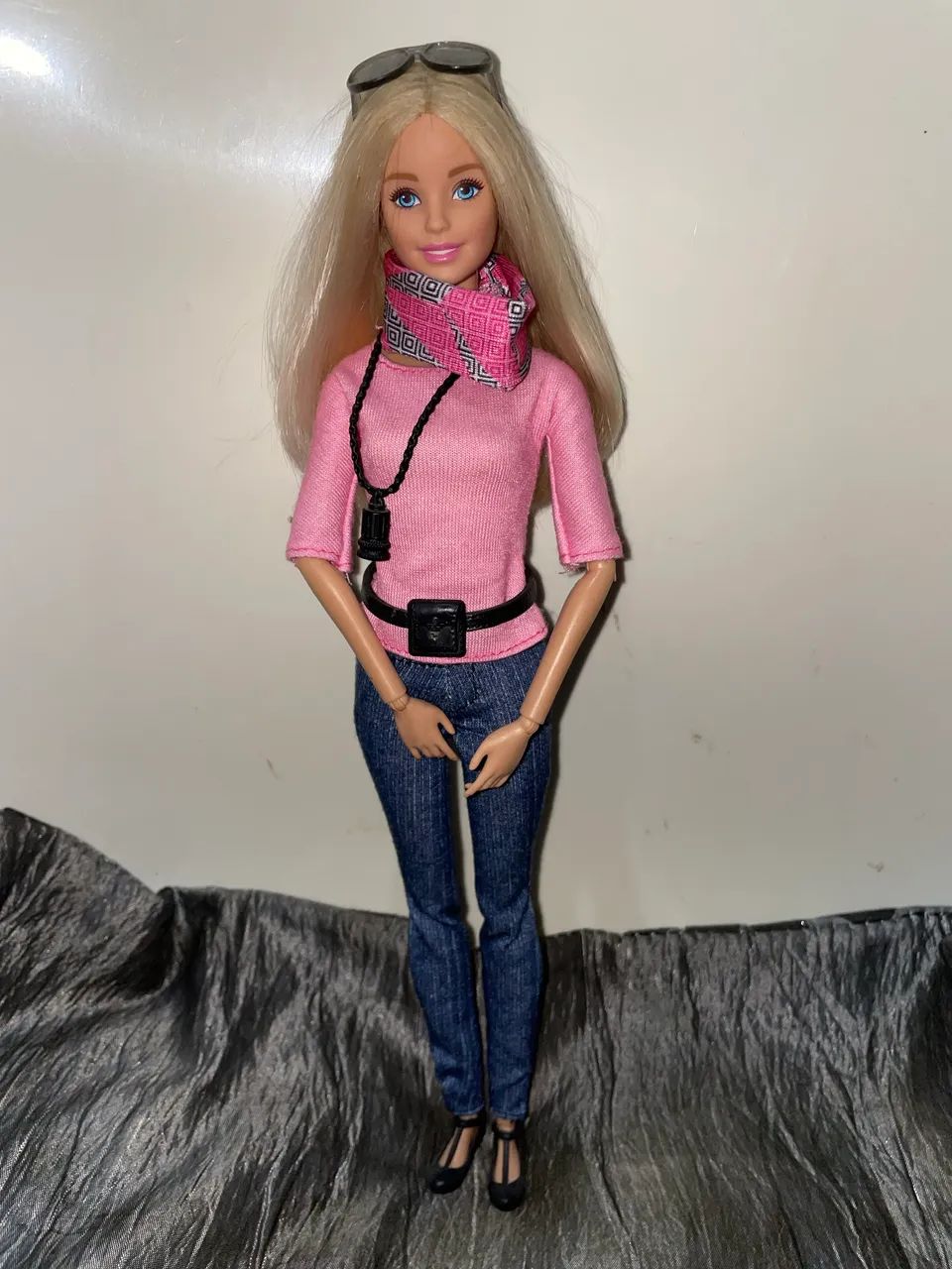 Boneca Barbie quero ser diretora de cinema arrumada. 