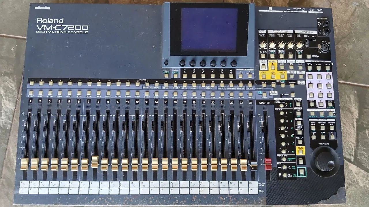 Mesa digital Roland VM-C7200 + VM-7200. (Defeito) - Foto 2