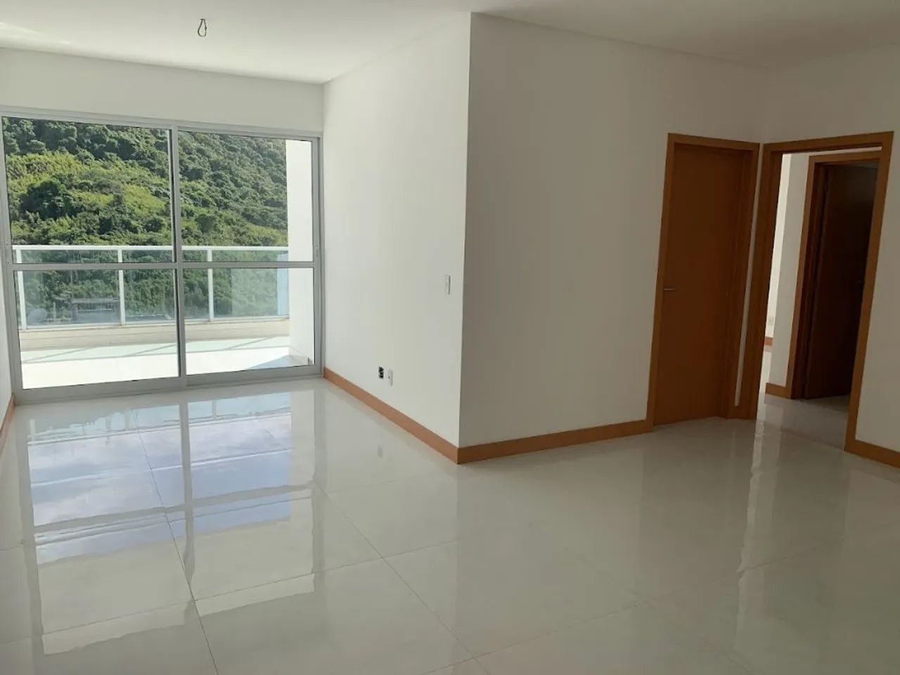 Apartamento Padrão com 3 Dormitórios na Praia da Costa