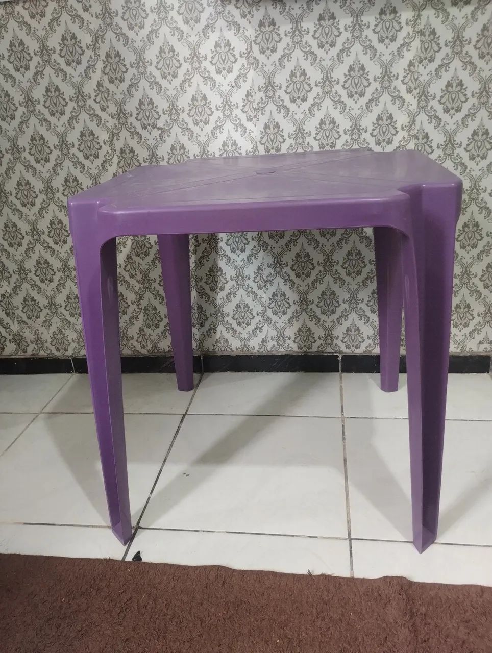 Mesa com 4 cadeiras 