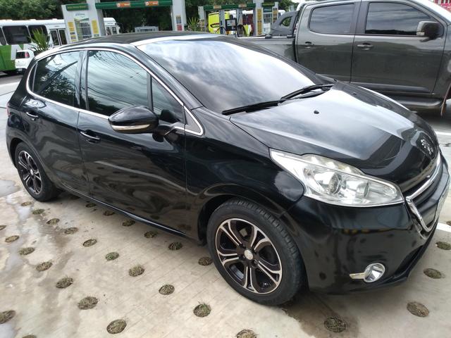 Peugeot 208 2014 Griffe teto panorâmico