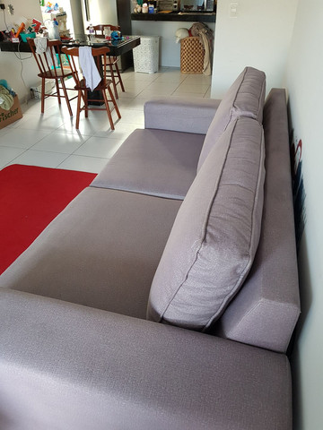ABAIXOU!!! Vendo Sofá 3 lugares em tecido Sued - Foto 2