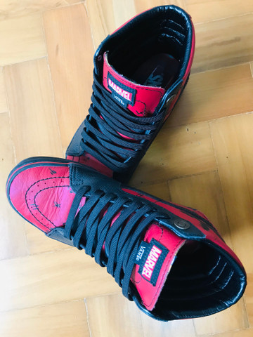 tenis vans deadpool