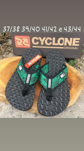 sandália da cyclone