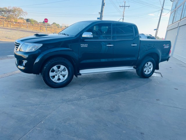 HILUX 2013 SRV DISEL EXTRA