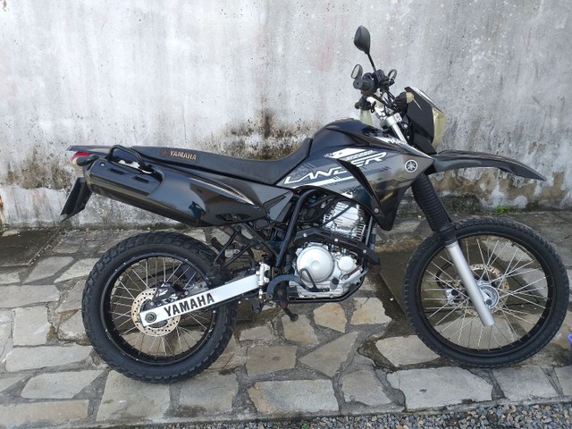 LANDER 2011 MUITO CONSERVADA.